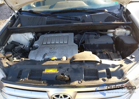 2011 Toyota Highlander Base V6 из США, поврежденный, VIN 5TDBK3EHXBS068910